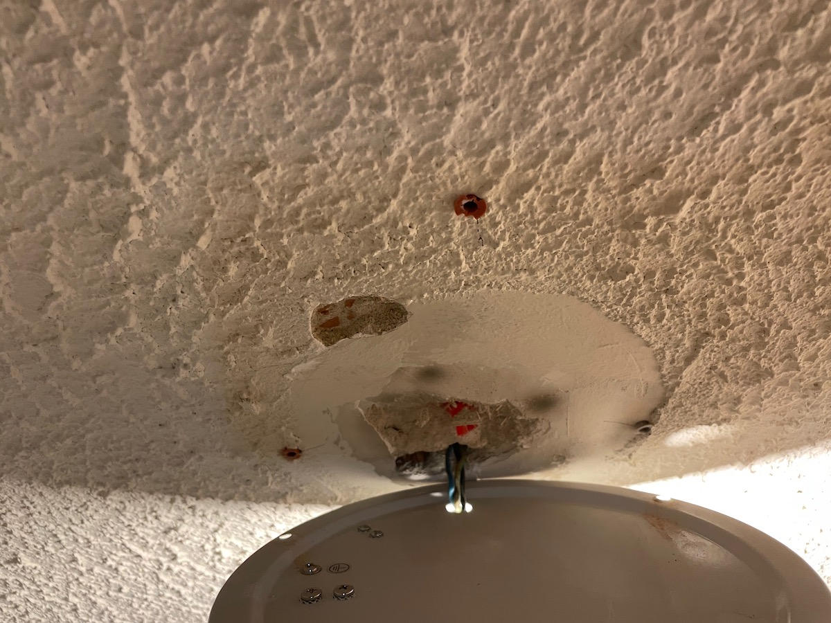 asbestinventaris staal pleister plafond en muren door invendes
